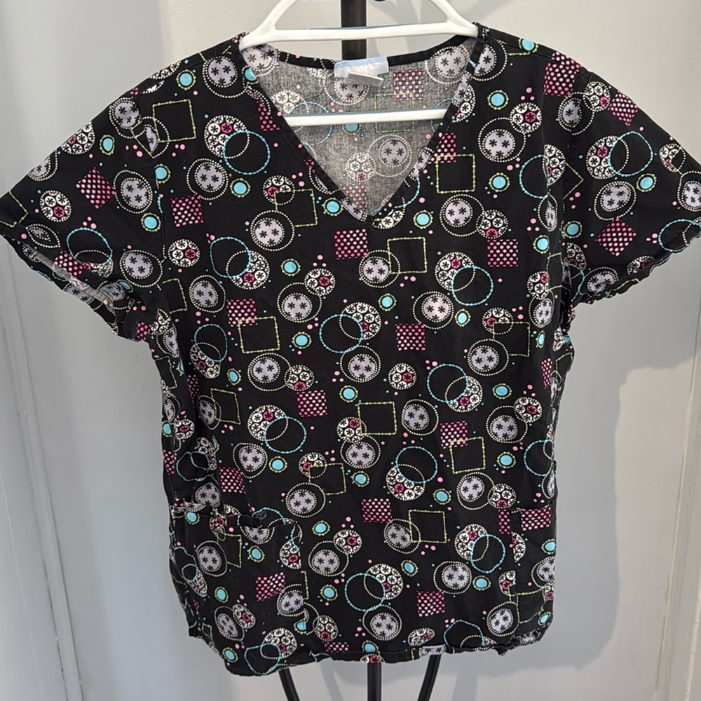 SB Scrubs Black Patterned Scrub Top